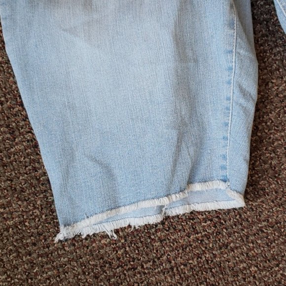 NEW! Style & Co Raw Edge Bermuda Denim Jean Shorts - Picture 5 of 6